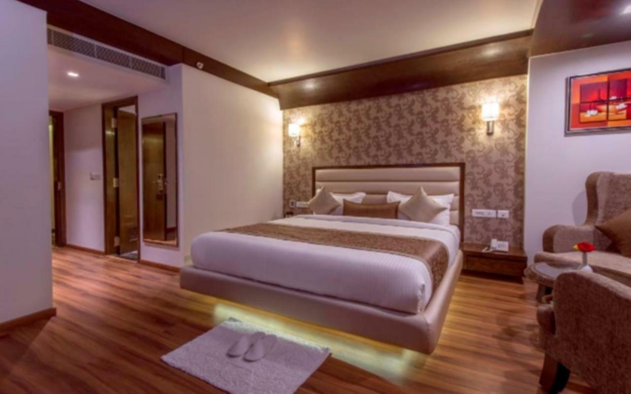 Hotel Radha Nikunj Residency Jaipur Buitenkant foto