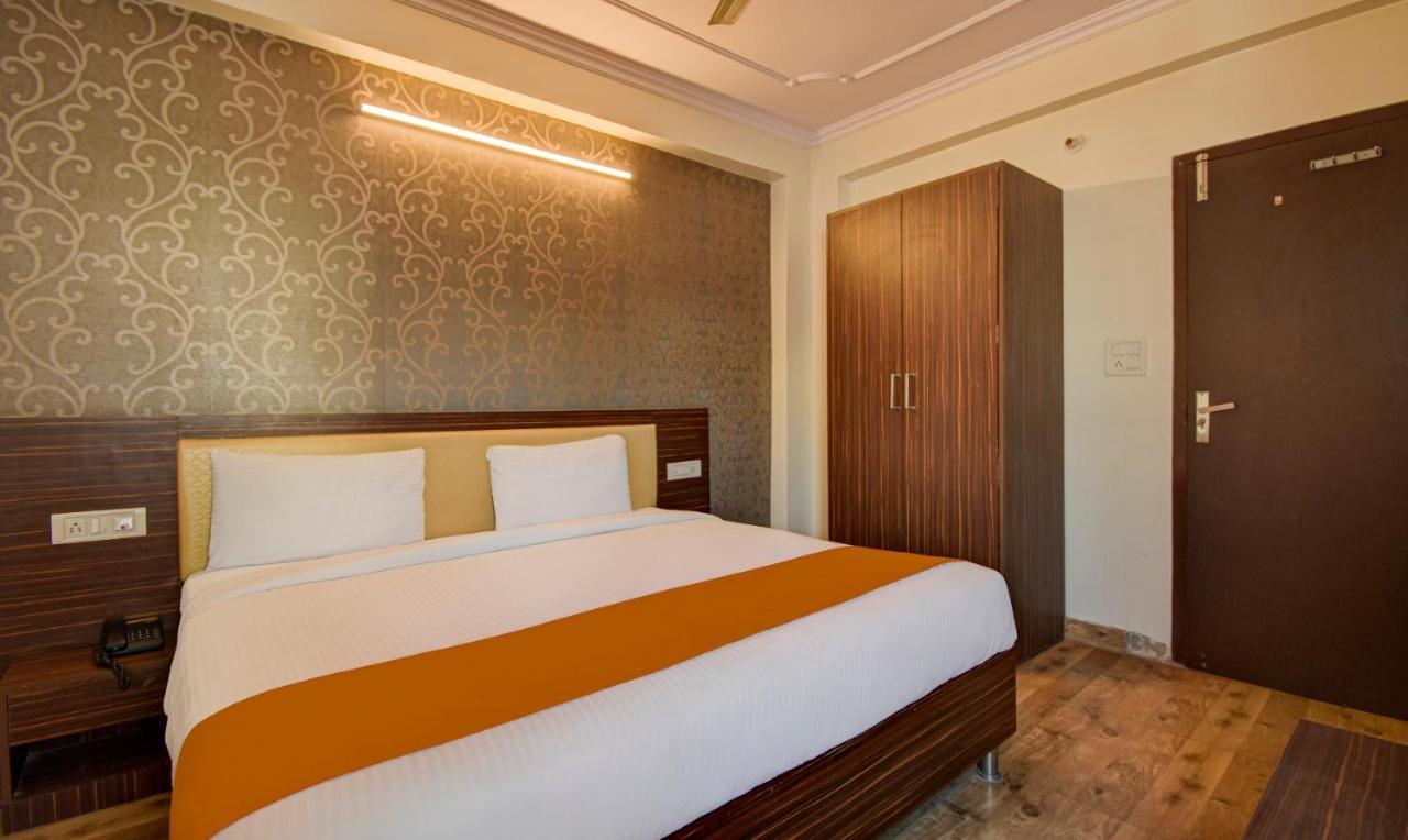 Hotel Radha Nikunj Residency Jaipur Buitenkant foto