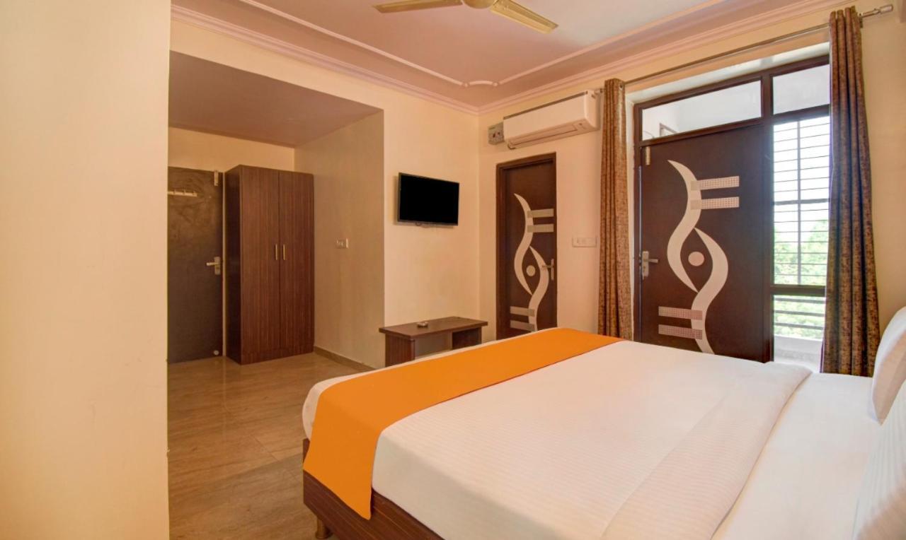 Hotel Radha Nikunj Residency Jaipur Buitenkant foto